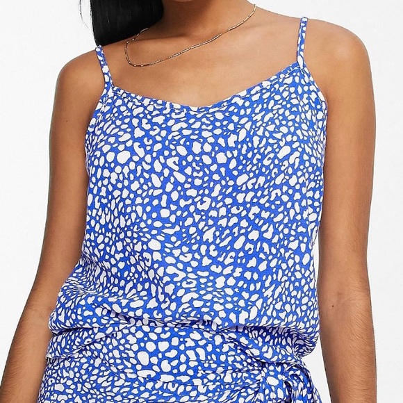 Style Cheat cami top in cobalt blue - Picture 2 of 8